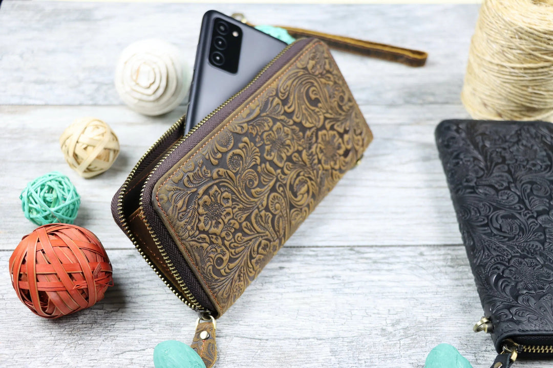 Personalized Leather Wallets For Women Collection Cover on Lucasgift