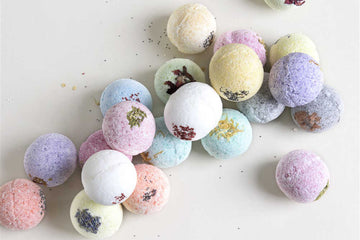 Natural Bath Bomb and Shower Steamers Gift Set- on Lucasgift
