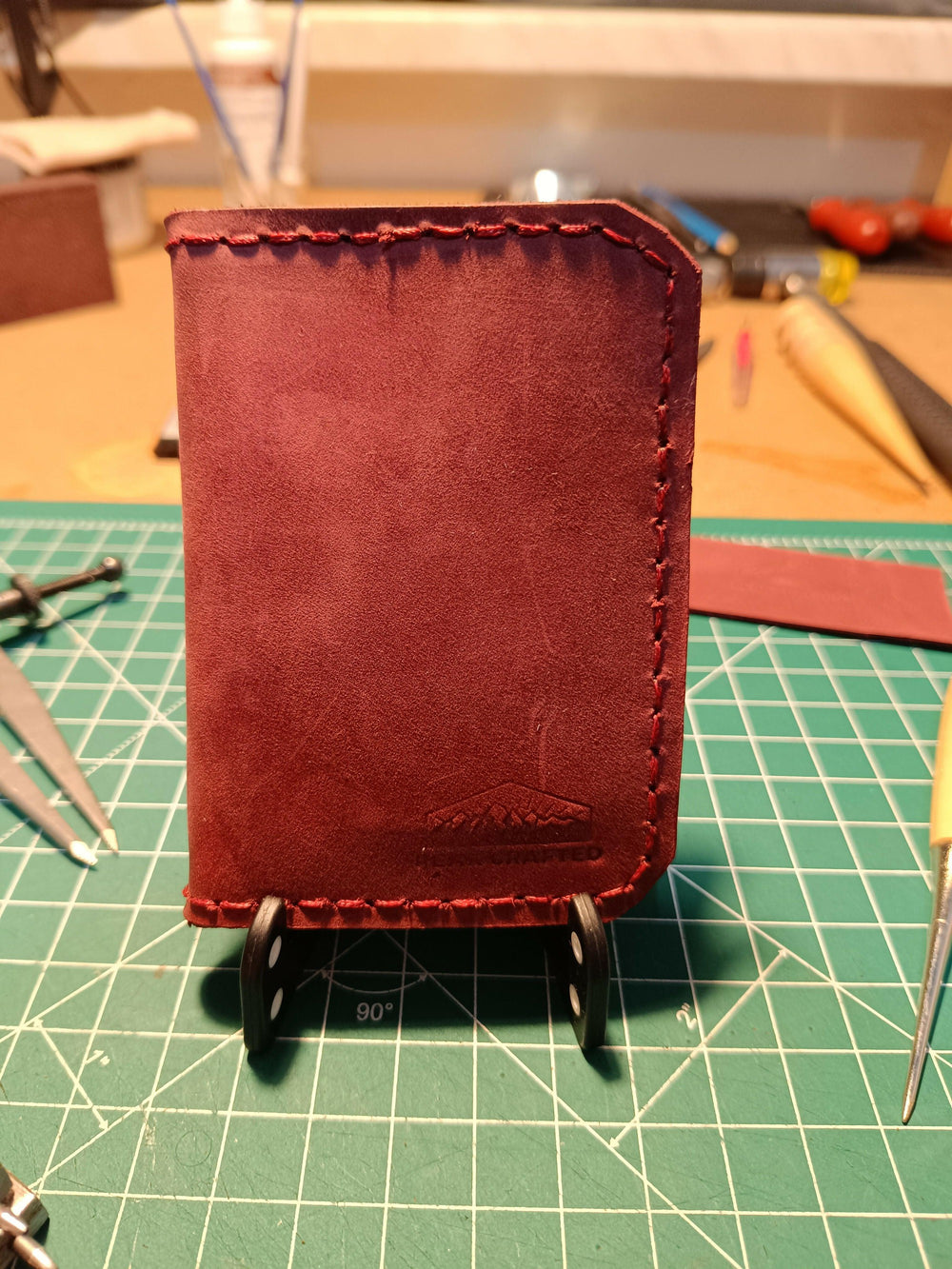 Handmade leather card cases and wallets: stylish craftsmanship for your valuables- on Lucasgift
