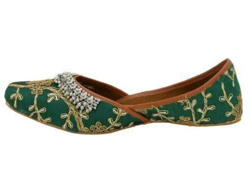 Green Embroidered Ghungroo Jutti: Indian Khussa Shoes, Punjabi Mojari- on Lucasgift
