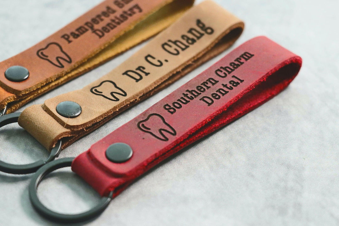 SLIM DENTIST Personalized Keychain, Dentist Keyring, Dental Clinic Key tag, Name Tag, Cute Leather Keychain, Dentist Staff Keychain- on Lucasgift