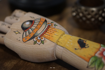 COW ABDUCTION WOODEN HAND- on Lucasgift