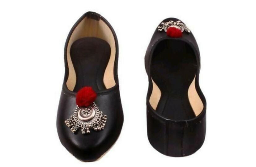 Black Buckle Jutti: Handmade Punjabi Khussa Shoes- on Lucasgift
