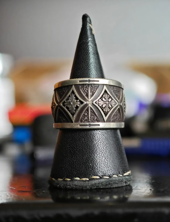 Sterling Silver Gothic Cathedral Ring: Antiqued Cross Armor Ban- on Lucasgift