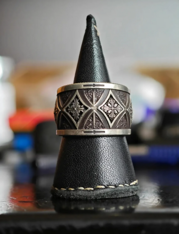 Sterling Silver Gothic Cathedral Ring: Antiqued Cross Armor Ban- on Lucasgift