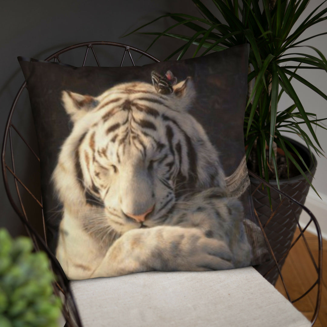 Gentle Giant Hug Pillow – Sentimental Collection- on Lucasgift