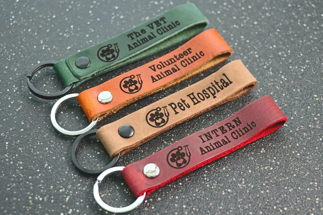 SLIM Veterinarian Personalized Keychain / Keyring / bag Tag / Name Tag - Leather Keychain-Lucasgift