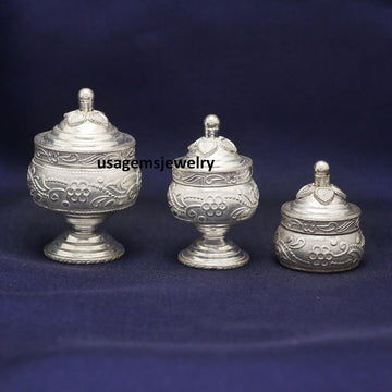 Handcrafted Silver Sindoor Box 14.5g Floral Engraved Kumkum Container with Dome Lid (3.5 cm x 2.7cm) BJ1011- on Lucasgift