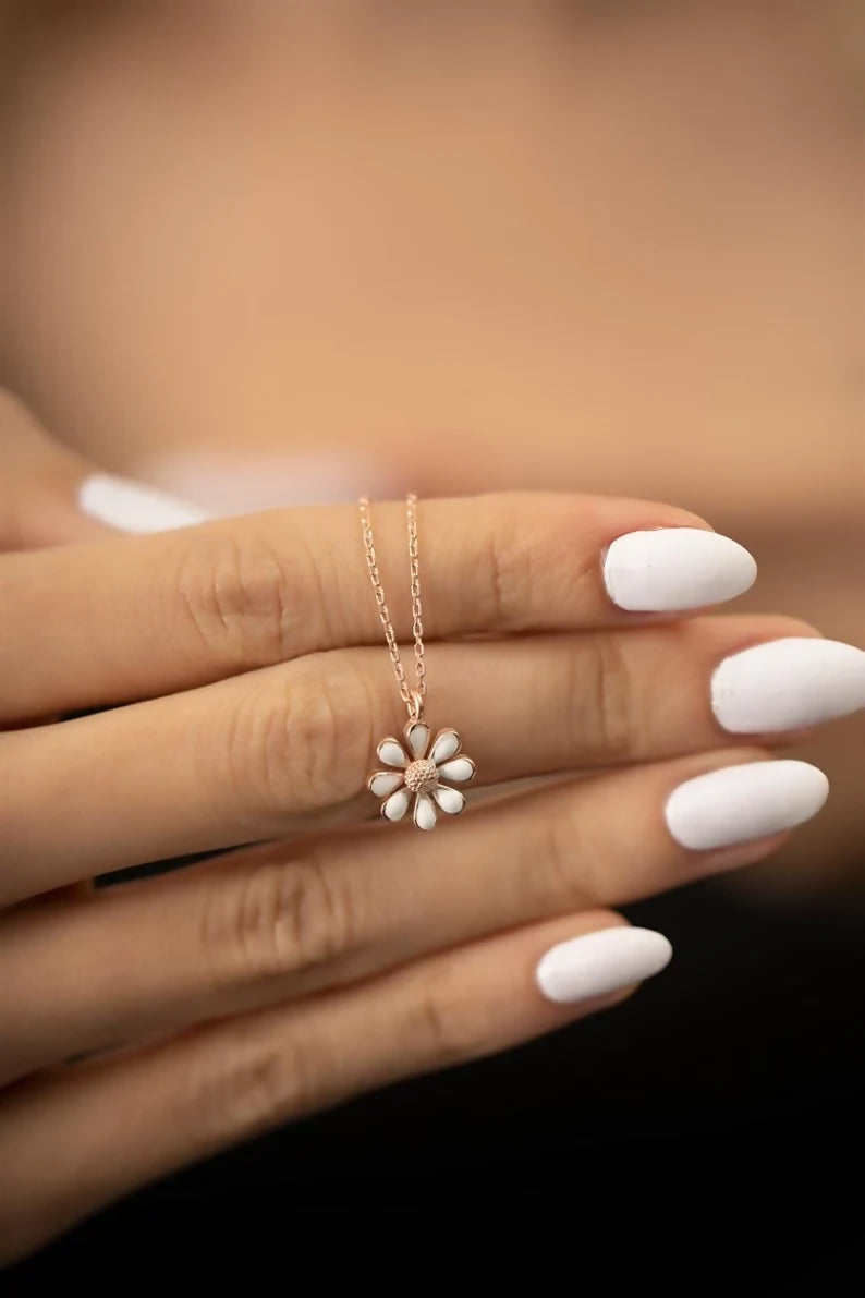Daisy Necklaces for Women, Christmas Gift for Her, Personalized Handmade Summer Jewelry Minimalist 925 Sterling Silver Pendant, Gift for Mom- on Lucasgift