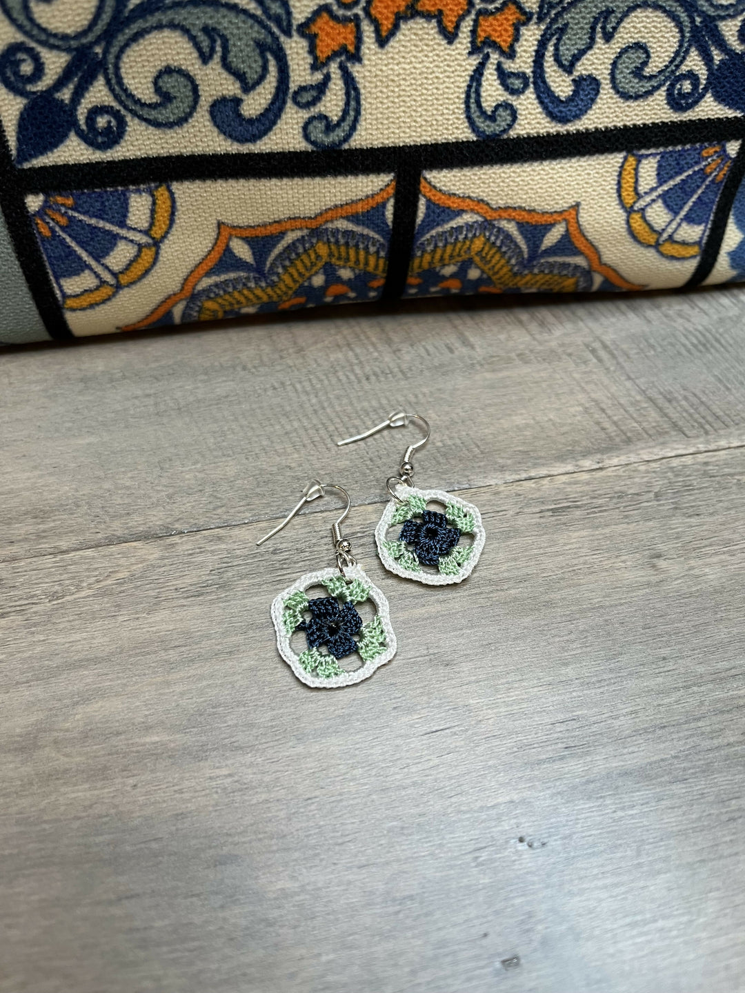Grannysquare Micro-crochet Earrings- on Lucasgift