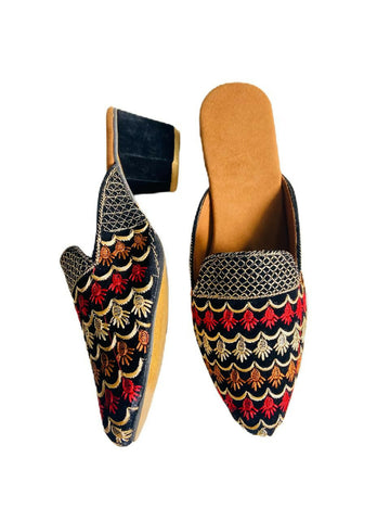 Heel Black Embroidered Punjabi Jutti: Handmade Indian Slip-On Shoes- on Lucasgift
