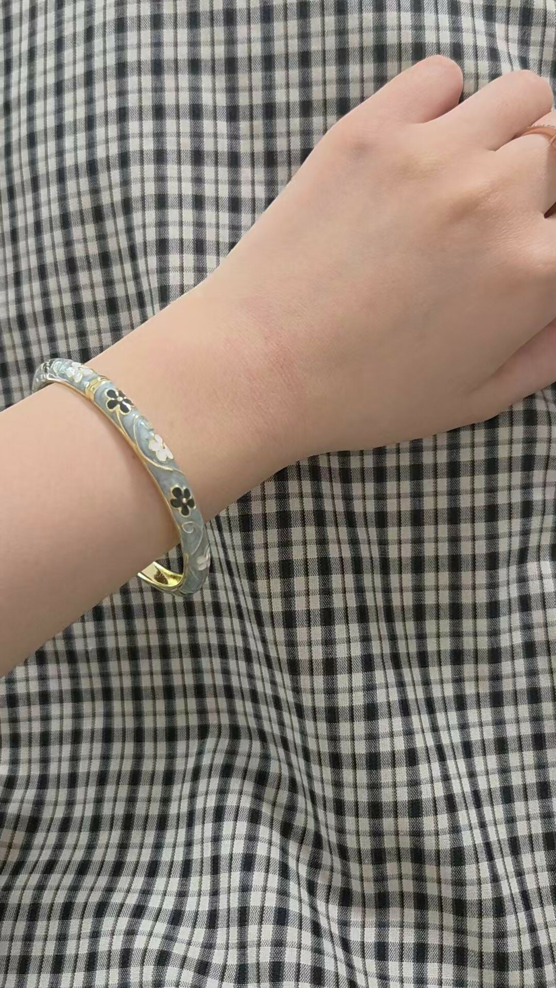 Artisan Sage Grey Floral Enamel Bracelet | Delicate Peking Cloisonné Bangle- on Lucasgift