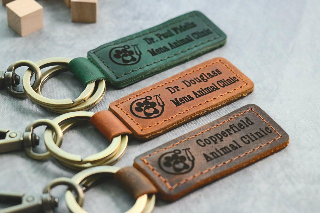 Veterinarian Keychain, Personalized Veterinarian Keychain, Veterinarian Gift, Veterinarian Christmas Gift- on Lucasgift