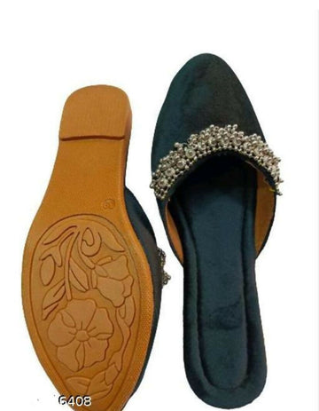 Black Embroidered Punjabi Jutti: Handmade Indian Slip-On Shoes- on Lucasgift