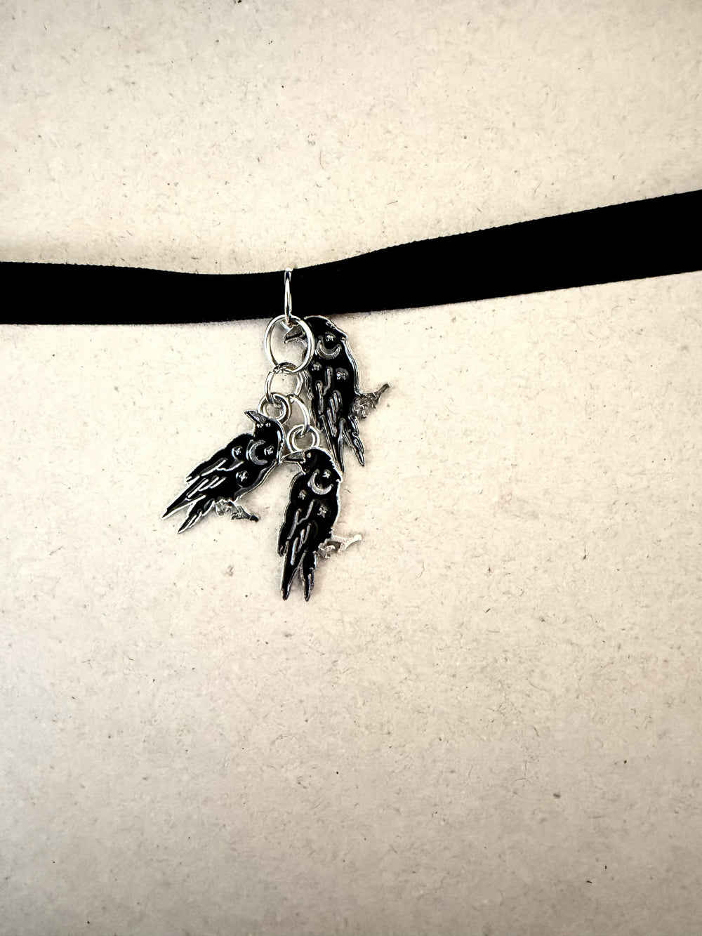 Black Velvet Raven Choker Necklace- on Lucasgift