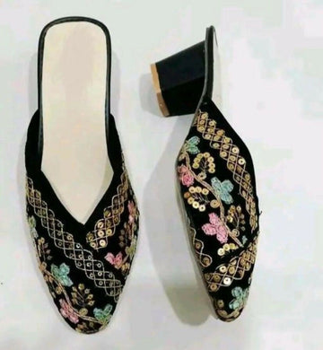 Copy of Black Embroidered Punjabi Jutti: Handmade Indian Slip-On Shoes- on Lucasgift