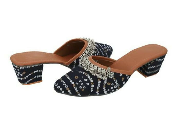 Black heel Jutti: Handmade Punjabi Khussa Shoes- on Lucasgift