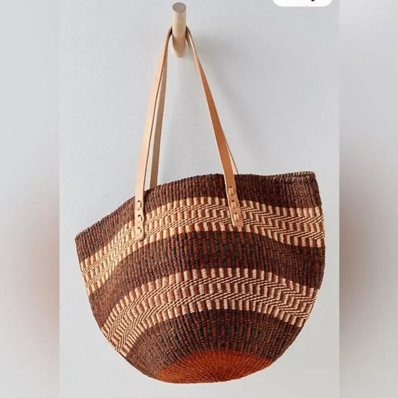 Sisal woven tote bag with zipper Woven sisal straw bag Sisal basket bag Beach bag Office bag African hand woven bag unique gift for her.- on Lucasgift