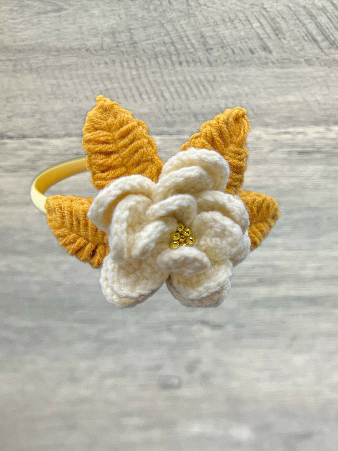 Hand Crocheted Headband - Lily -Ecru- on Lucasgift