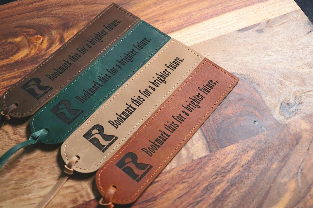 Personalized Leather Bookmark, Custom Bookmark, BOOKWORM GIFT, Gift for Her, Gift for Him, Teacher Gift, Book Lover- on Lucasgift