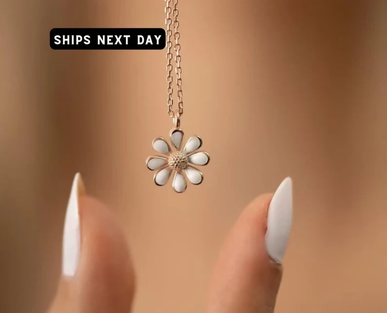 Daisy Necklaces for Women, Christmas Gift for Her, Personalized Handmade Summer Jewelry Minimalist 925 Sterling Silver Pendant, Gift for Mom- on Lucasgift