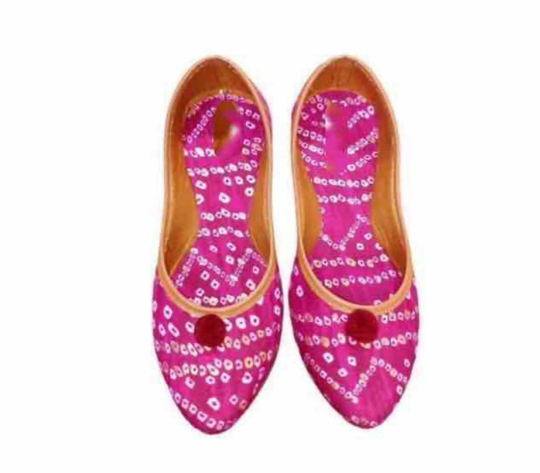 Pink Punjabi Jutti: Handmade Indian Slip-On Shoes- on Lucasgift