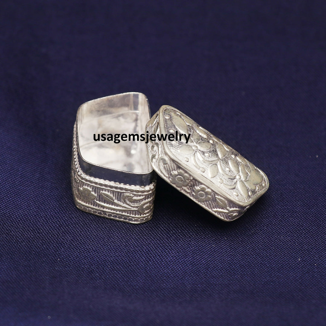 Elegant Heart-Shaped Sindoor Dibi with Floral Carving | Traditional Kumkum Box for Puja, Bridal & Wedding Giftl BJ1023- on Lucasgift