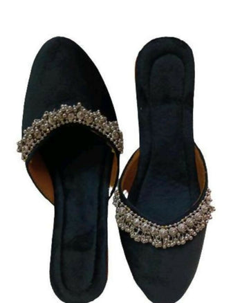 Black Embroidered Punjabi Jutti: Handmade Indian Slip-On Shoes- on Lucasgift