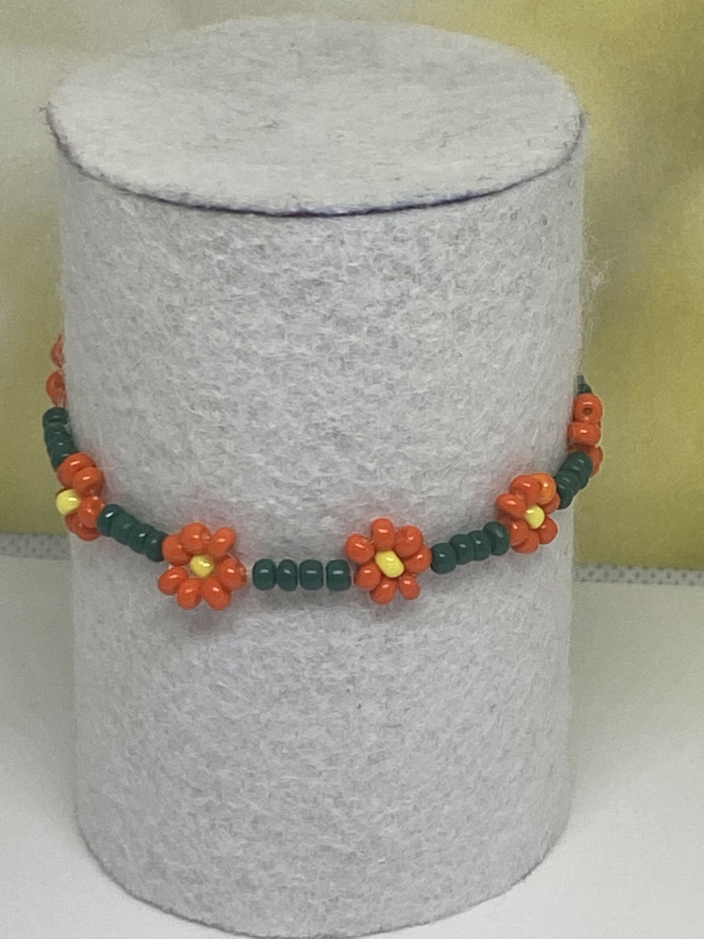 Daisy beaded bracelet- on Lucasgift