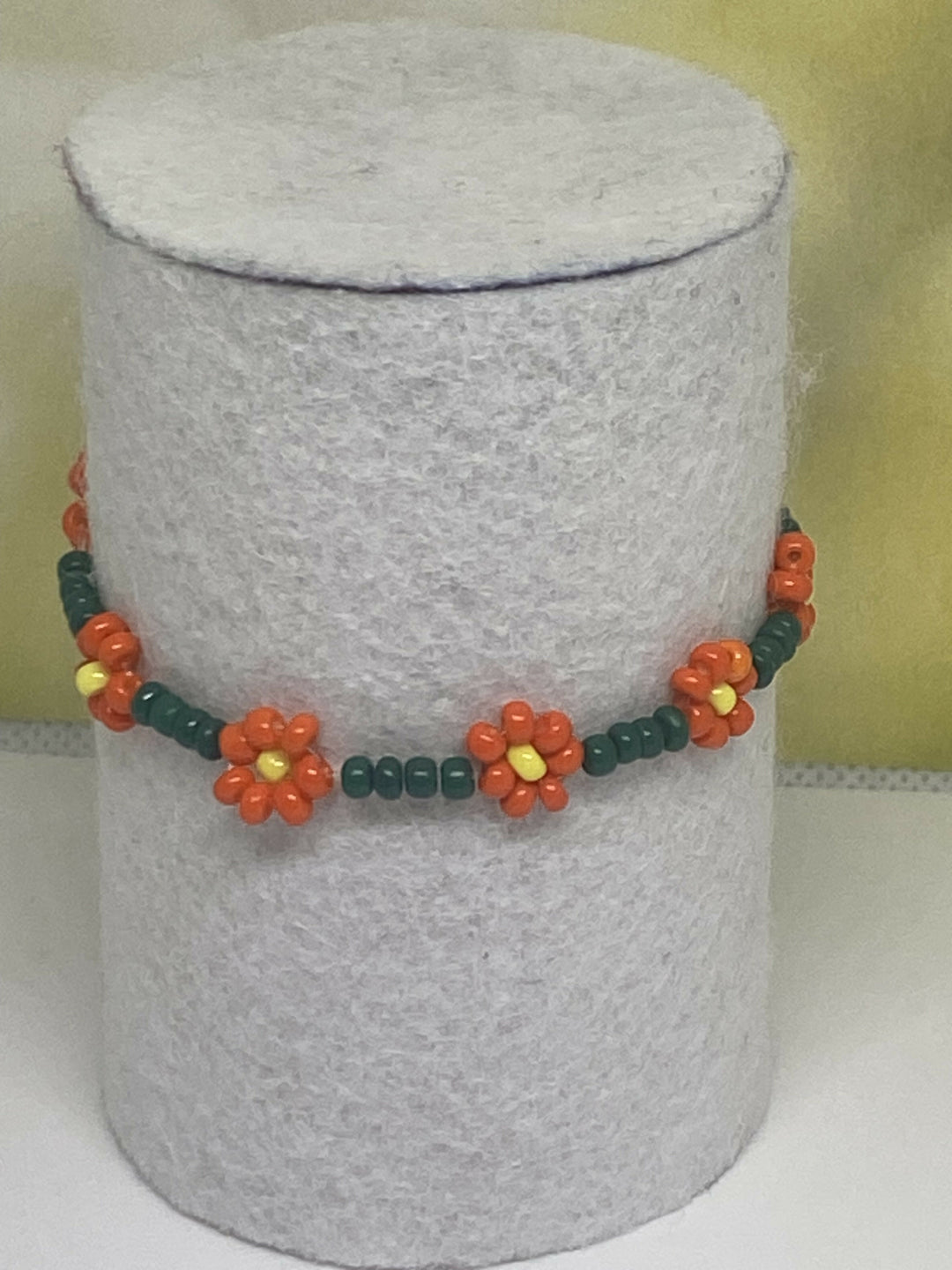 Daisy beaded bracelet- on Lucasgift